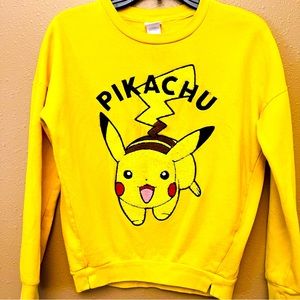 Pikachu Sweatshirt by Pokémon, Size Men’s XS, fits Boys and Girls 10/12